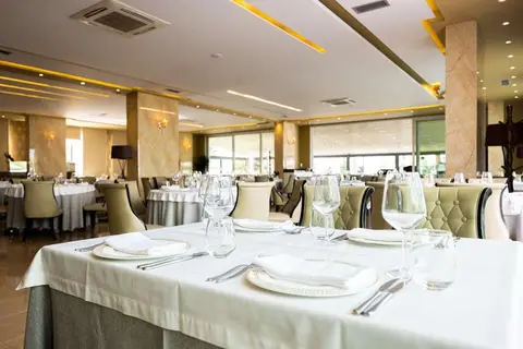 Hotel Grand Blue Fafa in Golem — foto 7