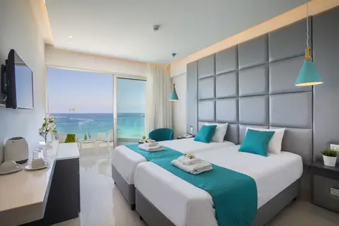 Silver Sands Beach Hotel in Παραλίμνι — foto 24
