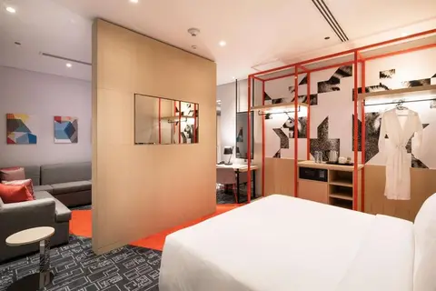 Studio M Arabian Plaza in Dubai — foto 15