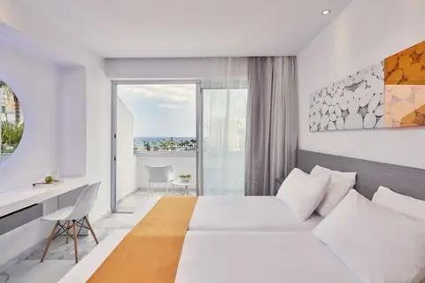 Atlantica Sancta Napa in Ayia Napa, foto 4