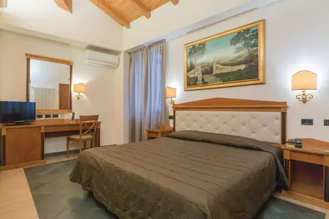 Hotel Touring in Bologna — foto 24