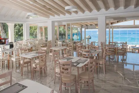 Blue Princess Beach Hotel and Suites in Λιαπάδες — foto 6