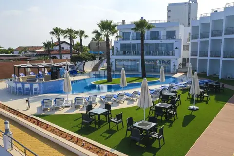 Mimoza Beach Hotel in Yeniboğaziçi — foto 2