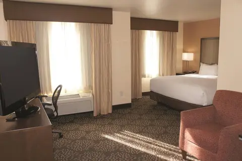 La Quinta Inn & Suites by Wyndham Las Vegas Red Rock in Las Vegas, foto 19