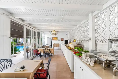 Elegance East Hotel in Muratpaşa — foto 24