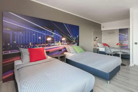 Hotel Berlin Lichtenberg in Berlijn — foto 11