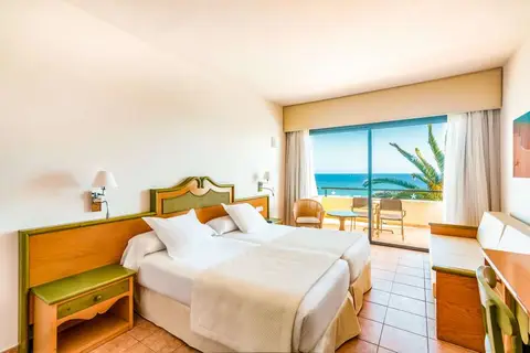 Iberostar Waves Playa Gaviotas in Las Gaviotas — foto 4