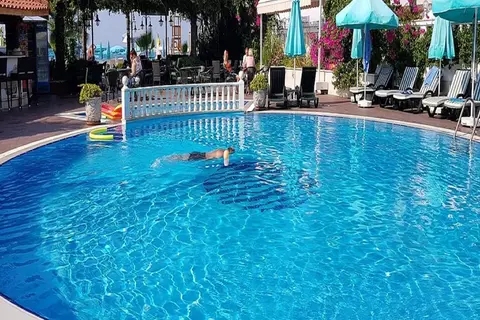 Azak Hotel in Alanya
