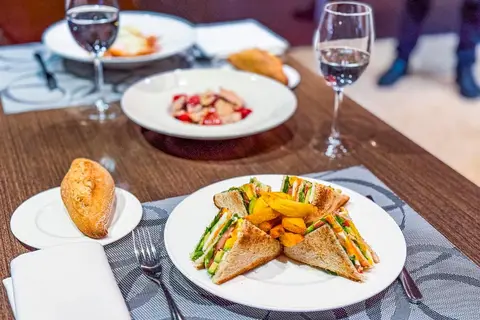 Sercotel Jardines de Uleta Suites in Vitoria-Gasteiz — foto 30
