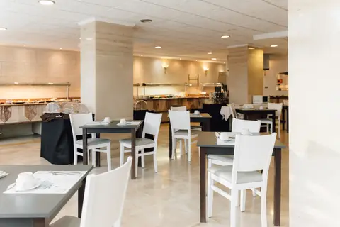 Hotel Moon Dreams Paraiso in Santa Eulària des Riu — foto 18