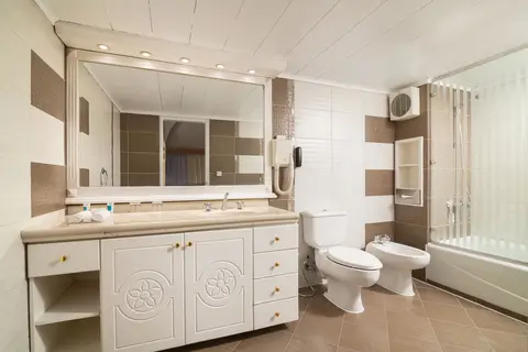 JAZ Pyramids Resort in كفرة نصار — foto 10