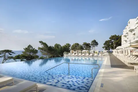 Valamar Carolina Hotel & Villas in Rab