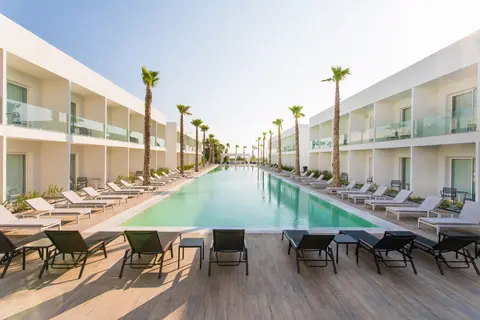 White Dreams Resort in Φαληράκι