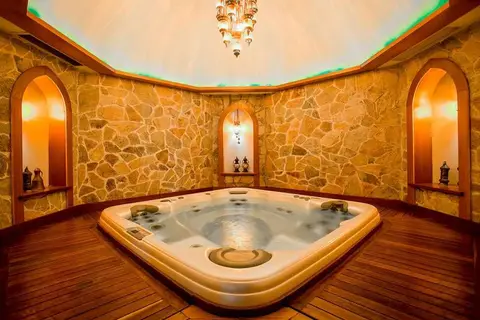 Holiday Inn Istanbul City in İstanbul — foto 16