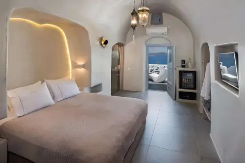 Athina Luxury Suites in Fira — foto 17
