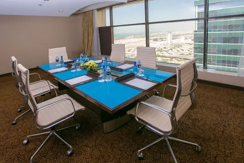 Mercure Dubai Barsha Heights Hotel Suites And Apartments in Dubai — foto 12