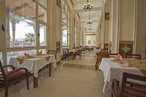 Royal Lagoons Resort & Aqua Park in الهضبه — foto 5