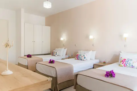 Emerald Hotel in Αγία Μαρίνα — foto 10