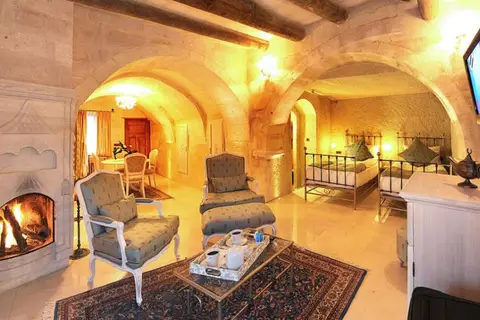 Tafoni Houses Cave Hotel in Ürgüp — foto 5