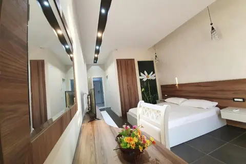 Hotel Kamomil in Durres — foto 10