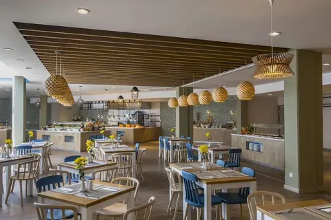 Leonardo Laura Beach & Splash Resort in Paphos, foto 25