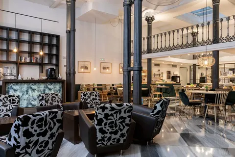 Hotel Petit Palace Plaza de la Reina foto 10