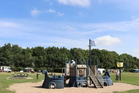 Recreatiepark Duinhoeve foto 6