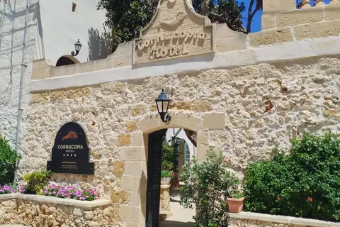 Cornucopia Hotel in Ix-Xagħra — foto 11