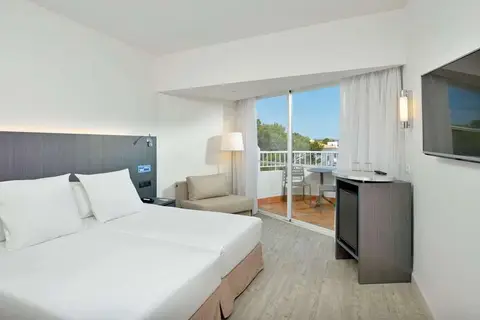 Hotel INNSiDE Ibiza Beach in Sant Josep de sa Talaia — foto 15