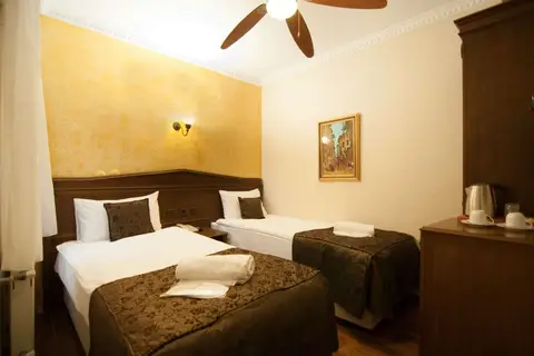Mevlana Hotel in Fatih — foto 21