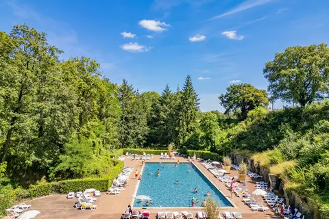 Parc Des Roches in Saint-Chéron