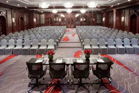 Mövenpick Hotel & Apartments Bur Dubai in Dubai — foto 16