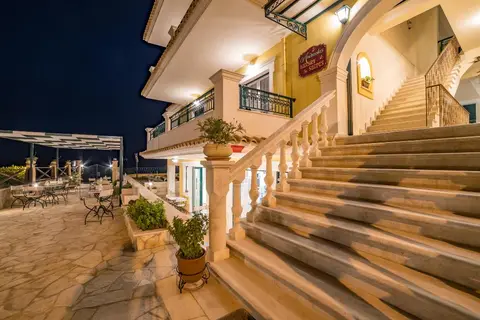 Andreolas Luxury Suites Hotel in Δημοτική Ενότητα Ζακυνθίων — foto 17
