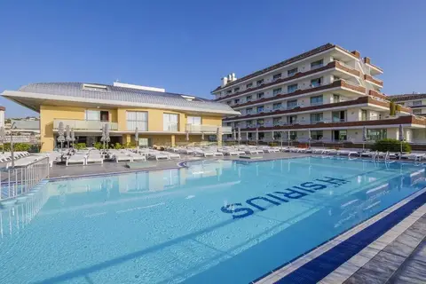 DWO Sirius by Checkin in Santa Susanna
