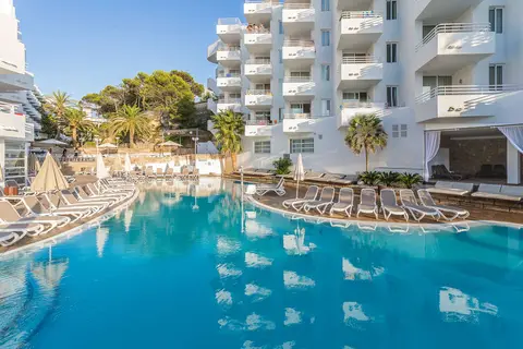 Fergus Style Cala Blanca Suites in Santa Ponça