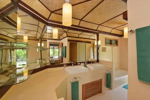 Angaga Island Resort & Spa in Angaga Island Resort — foto 19