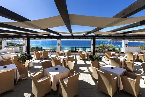 Colonna Grand Hotel Capo Testa in Santa Teresa Gallura — foto 5