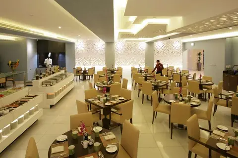 Elite Byblos Hotel in Dubai — foto 7