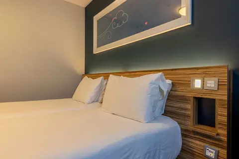 Travelodge Barcelona Poblenou in Barcelona — foto 20