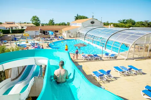 Camping Le Domaine De Beaulieu in Givrand