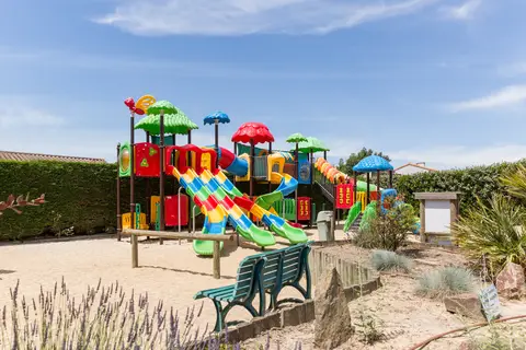 Camping Le Chaponnet in Brem-sur-Mer — foto 16