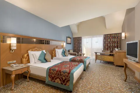 Royal Holiday Palace Hotel in Aksu — foto 28