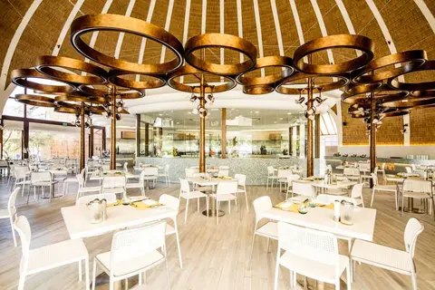 Holiday Inn Resort Kandooma Maldives in Holiday Inn Resort - Reception — foto 21