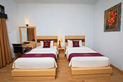 Hotel Puri Saron Seminyak in Kuta — foto 24