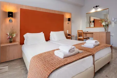 Hotel Punta in Καλύβια — foto 14