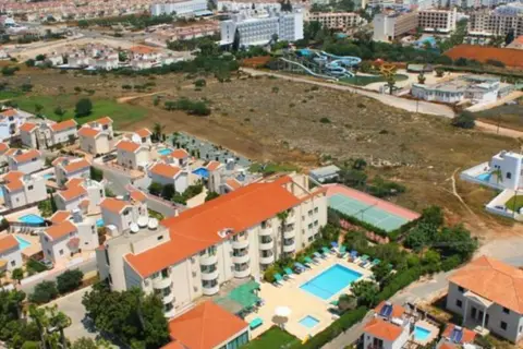 Mandalena Hotel Apartments in Παραλίμνι