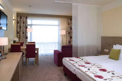 Flamingo Grand Hotel & Spa in Оброчище — foto 21