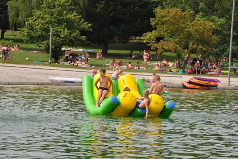 Camping 3 Lacs Du Soleil in Trept — foto 2