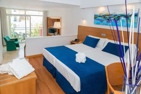 Alua Sun Lago Rojo in Torremolinos — foto 5