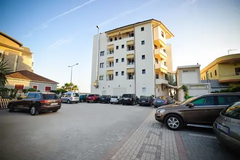 Iliria Internacional Hotel in Durres — foto 17